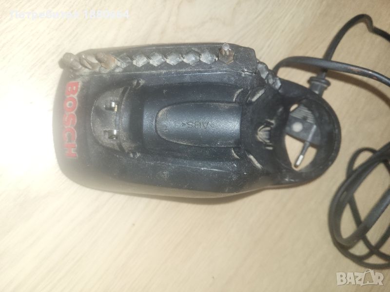 Зарядно BOSCH IXO 5V, снимка 1