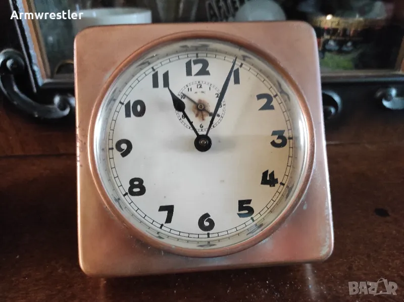 Стар Механичен Часовник, снимка 1