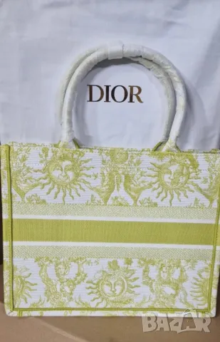 Дамска чанта Dior, снимка 1 - Чанти - 47335676