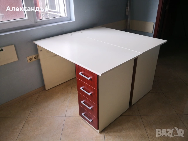 Продавам бюра, офис шкафове и оборудване, запазени .