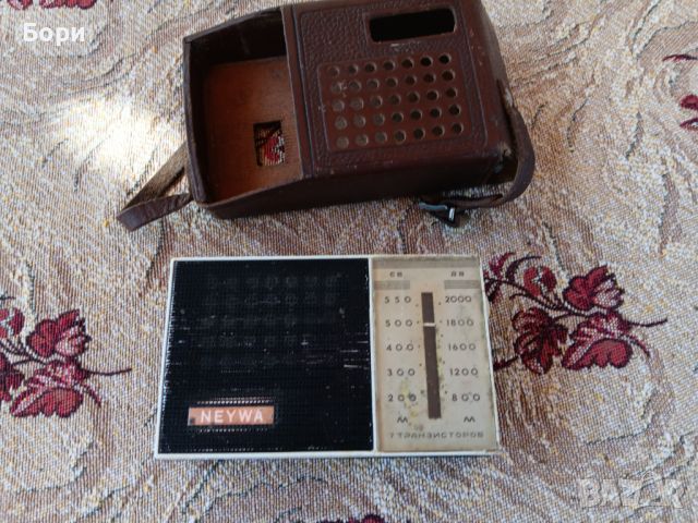 Радио NEYWA 1975г СССР, снимка 6 - Радиокасетофони, транзистори - 45313408