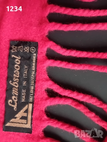Марков вълнен шал произведен в Италия, снимка 2 - Шалове - 52676930