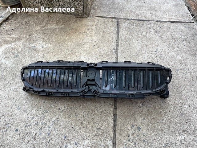 Продавам горни моторизирани клапи за BMW G20 320, снимка 1 - Части - 46729139