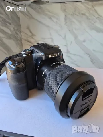 Sony DSLR A100 фотоапарат, снимка 1 - Фотоапарати - 49385150