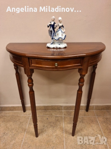 Луксозна конзолна маса с чекмедже