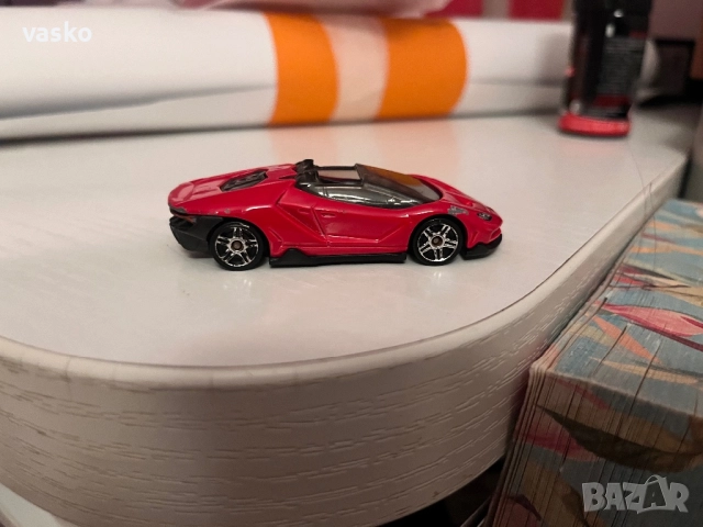 Hotwheels Ламборгини, снимка 3 - Колекции - 52794999