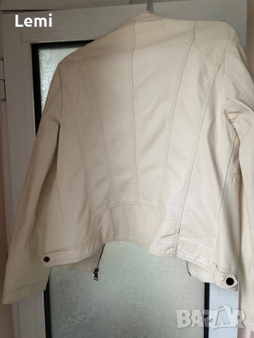 Кожено яке цвят екрю, снимка 2 - Якета - 52019004
