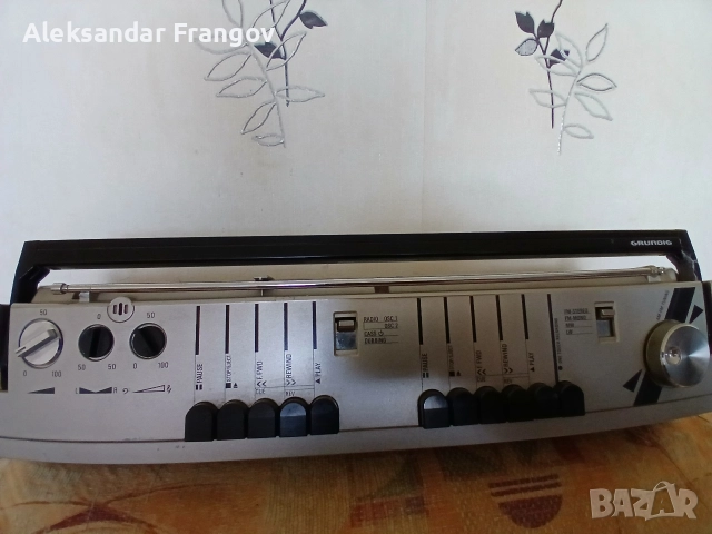GRUNDIG RR 1100, снимка 2 - Радиокасетофони, транзистори - 52947020