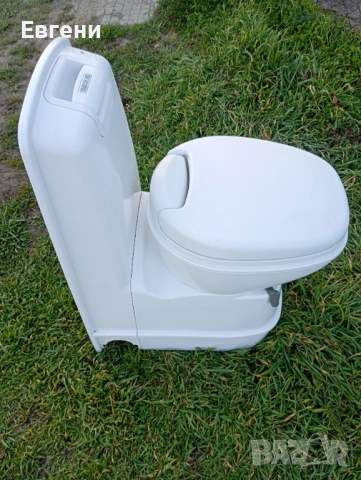 Тоалетна за каравана или кемпер, снимка 4 - Каравани и кемпери - 53765142