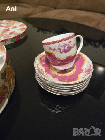 Страхотен сервиз за кафе от ЯПОНСКИ ПОРЦЕЛАН, снимка 3 - Сервизи - 52774645