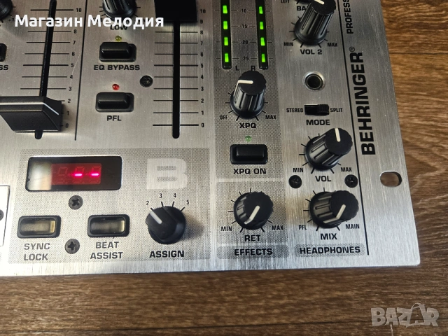Миксер Behringer Pro Mixer VMX1000 Смесителен пулт – Огромен DJ пулт, снимка 10 - Ресийвъри, усилватели, смесителни пултове - 53778190