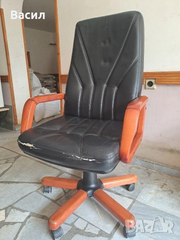 Голям офис стол 