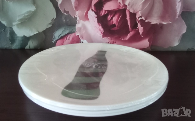 Комплект от 4бр. чинии Кока Кола / чисто нови запечатани