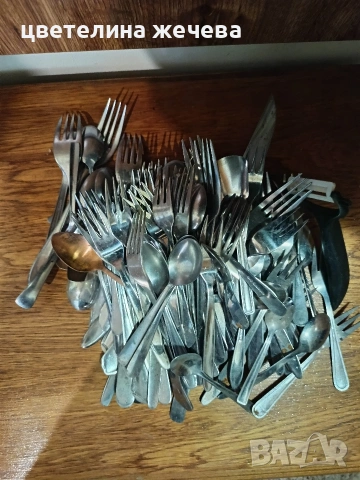 Прибори за хранене 100 броя.