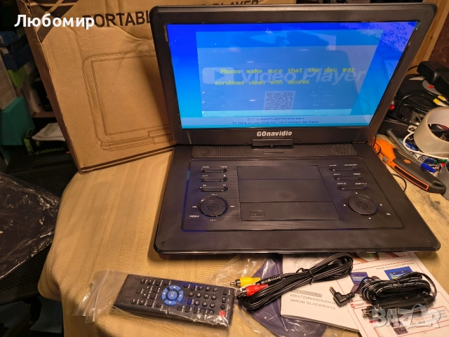 преносим DVD плейър с 15,6" голям HD екран, акумулаторна батерия с живот 5 часа, HDMI  , снимка 3 - Плейъри, домашно кино, прожектори - 52107268