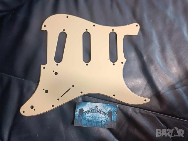 Cream Strat Pickguard, снимка 2 - Китари - 45944660