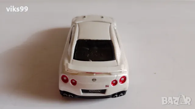 Bburago Nissan GT-R 2009 - Мащаб 1:43, снимка 3 - Колекции - 47108778