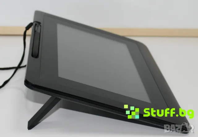 Графичен таблет Wacom Interactive Pen Display DTU-1031X USB LCD 10.1'', снимка 4 - Таблети - 46848323