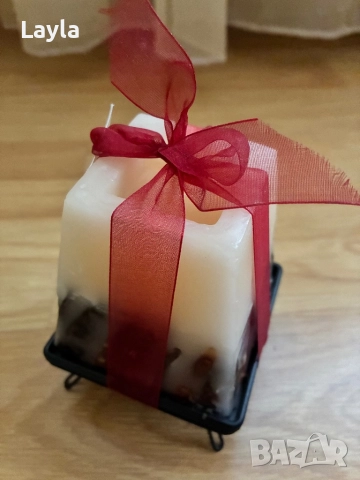Подаръчна свещ, снимка 2 - Декорация за дома - 52989586