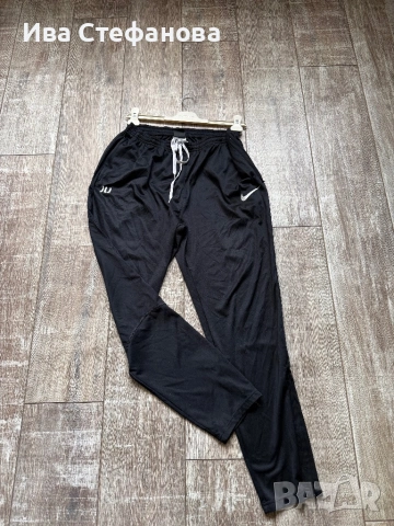 Черно  дамско класическо 100% оригинал спортно долнище Nike nike Найк 