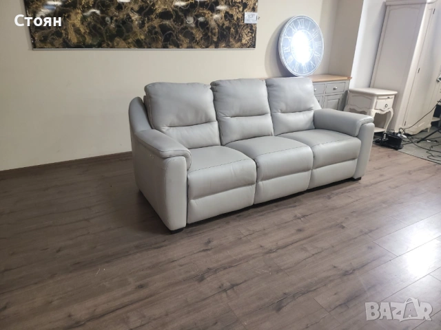 Италиански сив диван тройка Avola с електрически релакс механизъм, снимка 4 - Дивани и мека мебел - 53716857