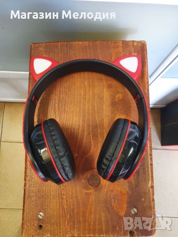 Безжични слушалки, Bluetooth 5.0, червено/черно, снимка 1 - Bluetooth слушалки - 46056569