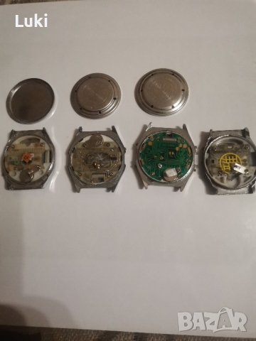 четири броя стари електронни часовника, снимка 9 - Други - 45012781