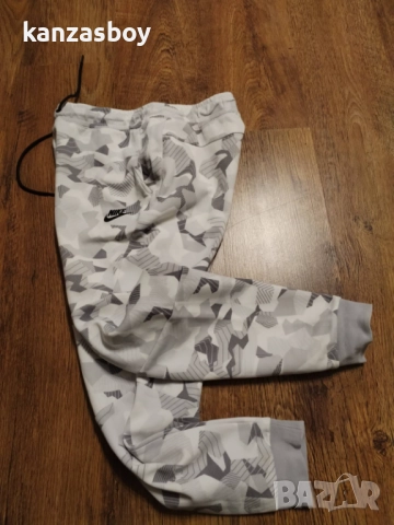 Nike Men's Tech Fleece Camo Joggers - страхотно мъжко долнище С, снимка 4 - Спортни дрехи, екипи - 52724797