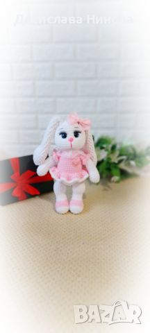 Красиво зайче-ръчна изработка, снимка 18 - Плюшени играчки - 41159103