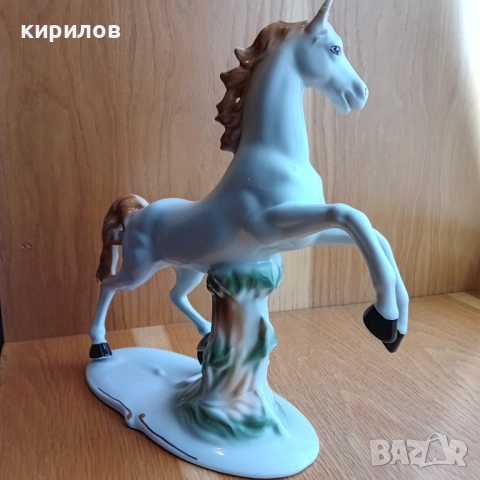 Стара румънска порцеланова фигура на конче, снимка 3 - Антикварни и старинни предмети - 51842558