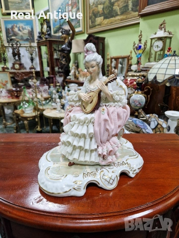 Уникална голяма антикварна немска порцеланова фигура статуетка Dresden 