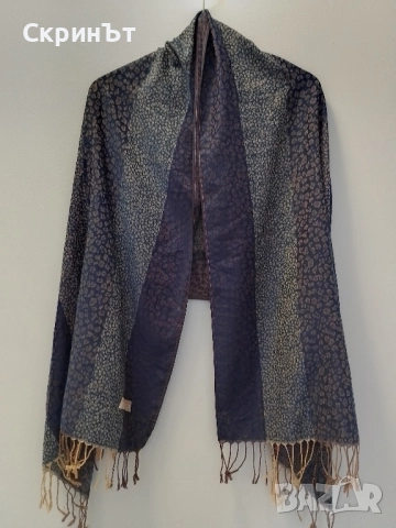 Шал 100% Кашмир, Отличен/Нов, снимка 2 - Шалове - 52282373