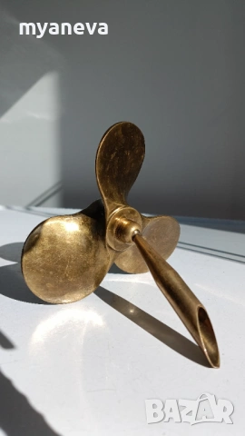 Vintage поставка за химикал във формата на корабна перка (пропелер) . , снимка 6 - Антикварни и старинни предмети - 53816881
