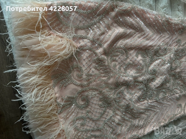 Рокля с камъни и пера, снимка 2 - Рокли - 53992741