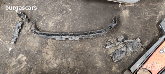 Държач задна броня ляв десен среден  Seat Leon II 2008г - 30лв