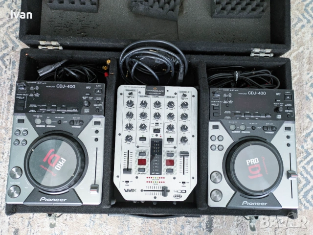 DJ сет 2x плеъра Pioneer CDJ-400 + миксер Behringer VMX 200 + кейс
