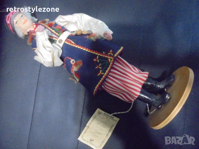 № 8510   Стара колекционерска кукла MILENIUM, снимка 5 - Други ценни предмети - 53582592