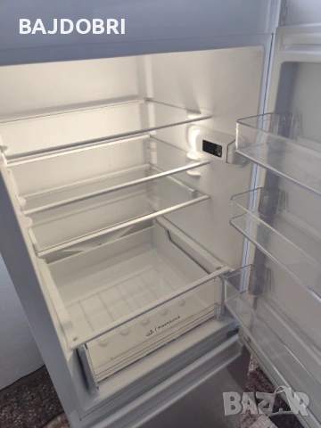 Хладилник Indesit , снимка 4 - Хладилници - 54170700