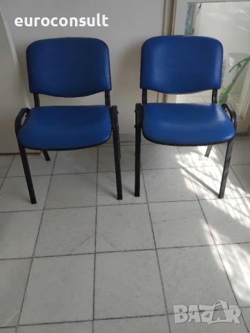 2 броя посетителски/офис столове ,синя дамаска от еко кожа , снимка 2 - Столове - 46253873