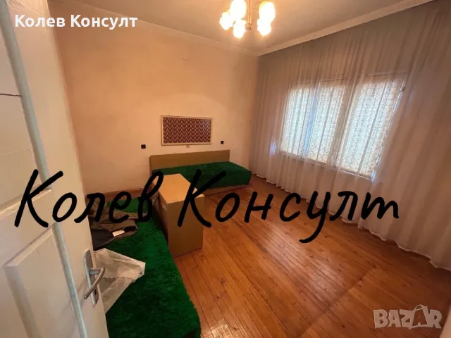 Продавам двуетажна къща , снимка 12 - Къщи - 47687773