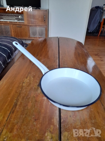 Стар емайлиран тиган #6, снимка 2 - Други ценни предмети - 52171096