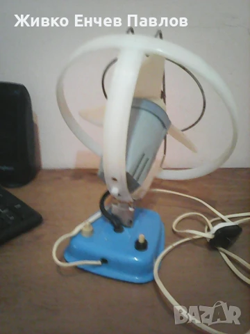 Стар вентилатор, снимка 2 - Други ценни предмети - 50949060