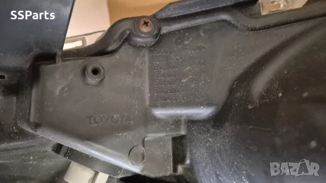 Toyota Corolla E17/E18 (2013-2018) - десен фар, снимка 6 - Части - 50150108