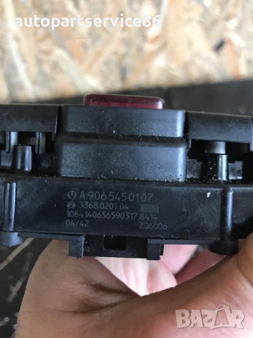 Бутон за аварийни светлини и заключване/отключване на врати (RHD) за Mercedes W906 Sprinter (2006-20, снимка 2 - Части - 53959961