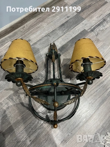 Аплик / лампа за стена