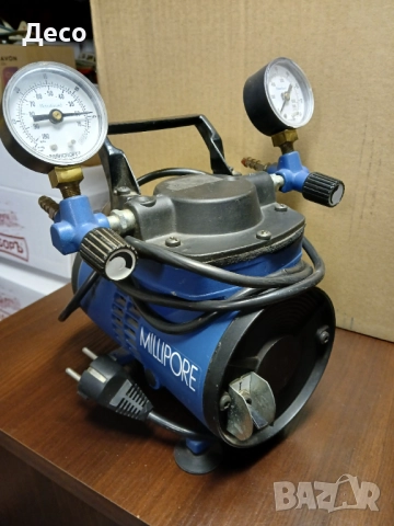 Медицинско оборудване вакуум помпа-компресор USA.