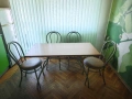 Продавам маса с 4 стола, снимка 2