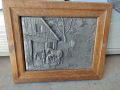 Метална релефна плоча в дървена рамка, снимка 1 - Антикварни и старинни предмети - 45095578