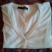 Бяла блуза , снимка 2 - Блузи с дълъг ръкав и пуловери - 34432742