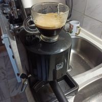Кафемашина Бриел с ръкохватка с крема диск, работи отлично и прави хубаво кафе с каймак , снимка 3 - Кафемашини - 45766122